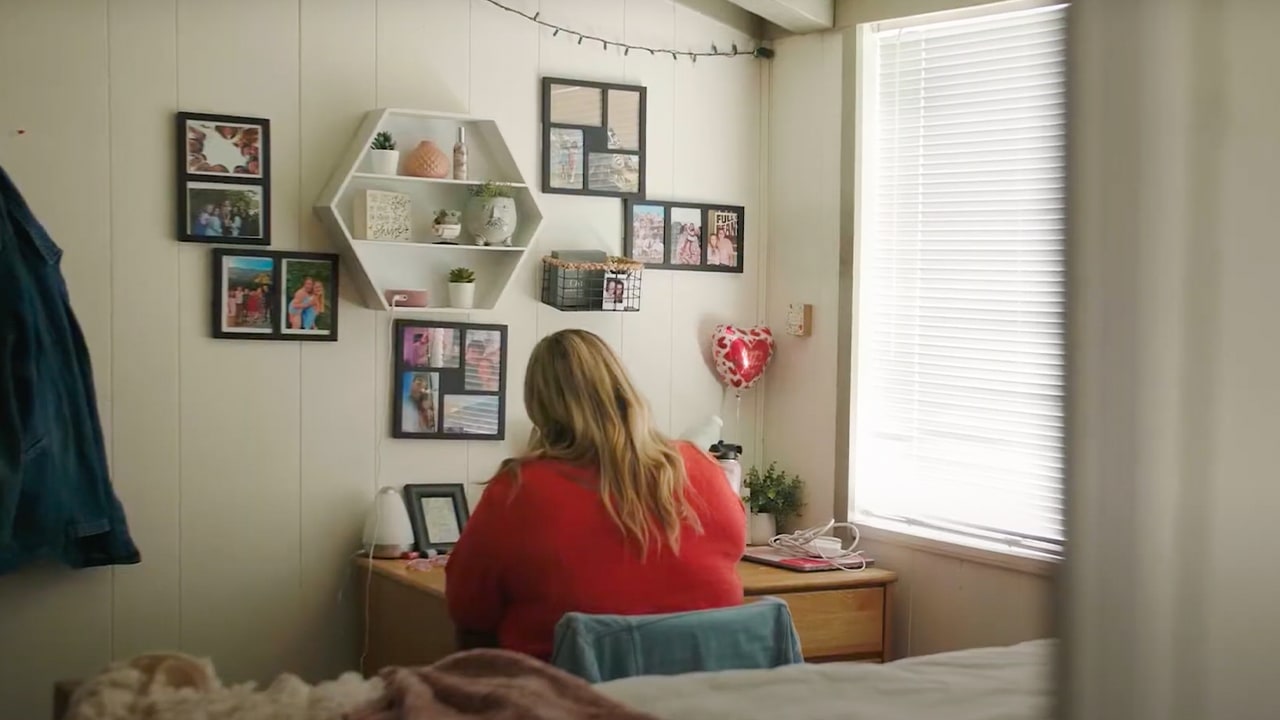 Bedroom inside Shire Mods