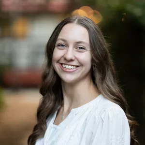 Allee headshot