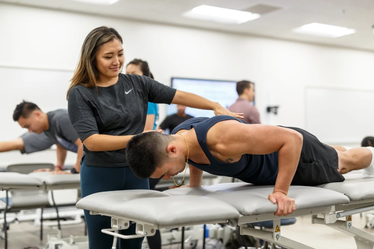 students during dpt class