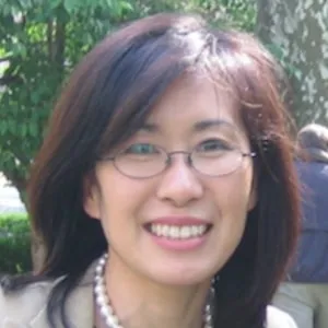 Eunny Lee Headshot
